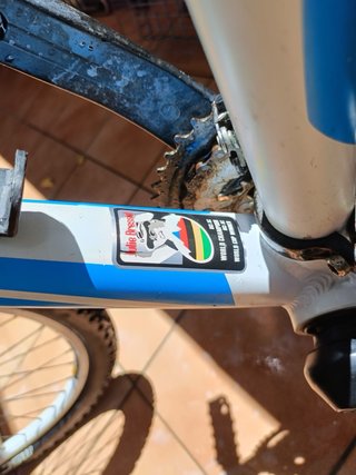 Bicicleta BH Blanca y Azul