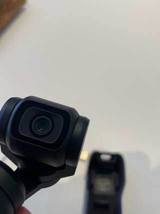 DJI Osmo Pocket 3 con cargador y funda