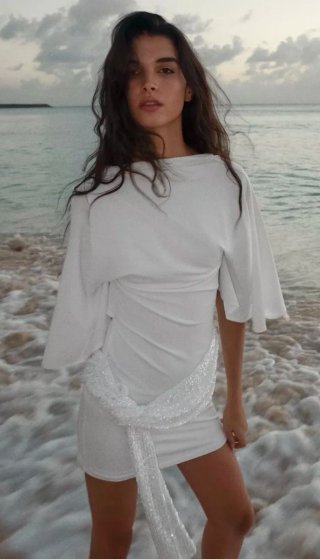 vestido midi de lentejuelas en contraste