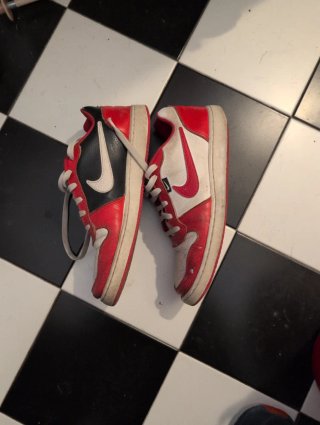 Nike Court Scarpe Rosse e Bianche