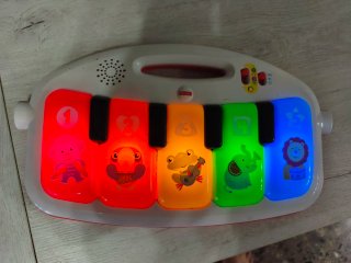 Piano Fisher Price con animales