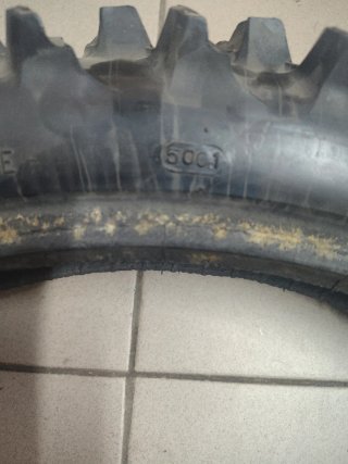 Neumático Pirelli de palas 100/90-19
