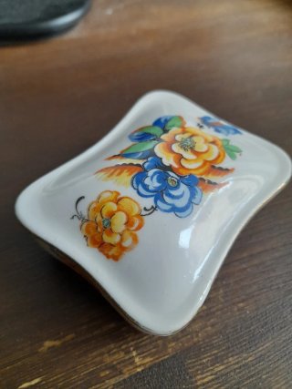 Set 2 scatoline portapillole vintage floreali