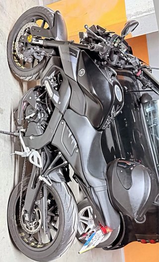 Yamaha MT Naked Negra 125