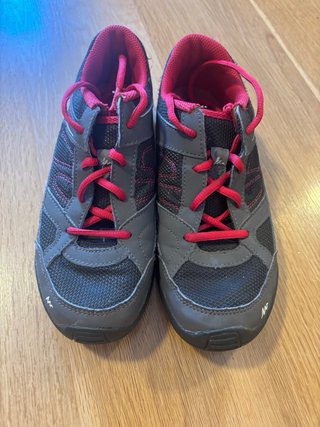 Zapatillas de montaña Quechua grises y rosas Decat