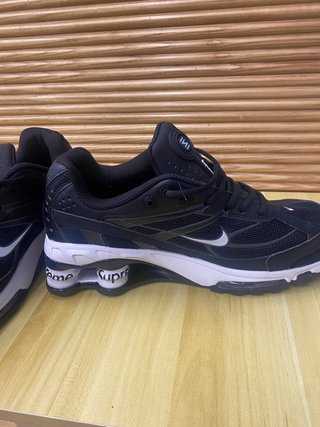 Zapatillas Nike Talla 42 Negras y Blancas