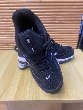 Zapatillas Nike Talla 42 Negras y Blancas