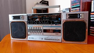 Radiocassette Sharp GF-7750z
