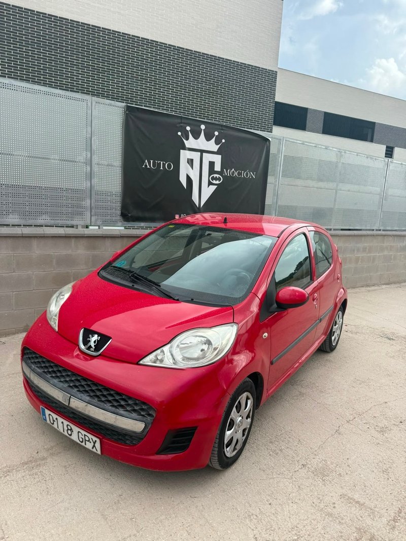 Peugeot 107 2009 - foto 1