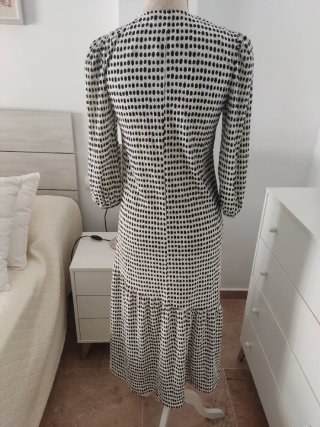 Vestido Zara lunares blanco y negro T.S