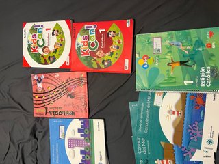 Lote de libros 1.º Primaria – Santillana, Macmilla
