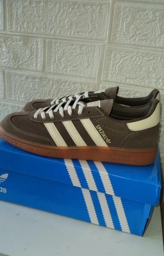 Adidas Spezial Marrones Beige