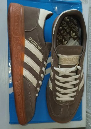 Adidas Spezial Marrones Beige