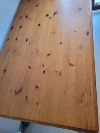 Tavolo in legno massello