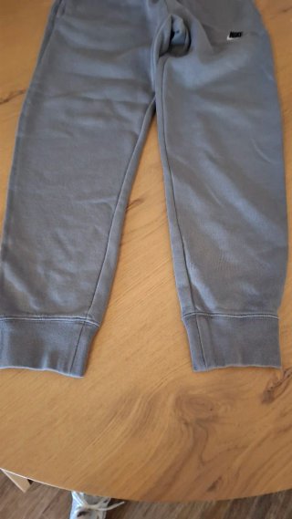 Pantalón chándal Nike gris niño