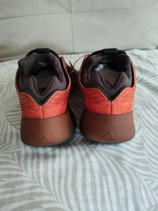 Adidas Yeezy 700 N44 Nuevas Originales