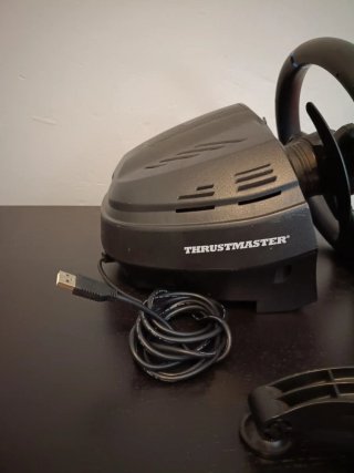 Volante Thrustmaster T300 (PS4/PS5)