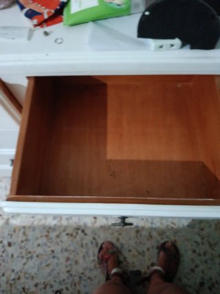 Cómoda blanca de madera incluye espejo