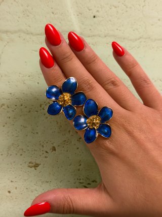 Orecchini Zara a forma di fiore