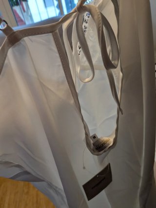 Camisón blanco de encaje