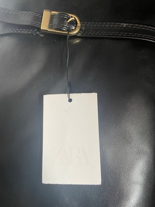 Botas altas Zara negras con etiqueta