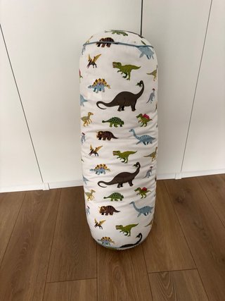 Cojín cilíndrico dinosaurios Ikea 80cm