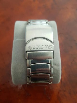 Reloj Swatch Irony Cronógrafo Plata Negro