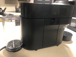 Cafetera Nespresso Vertuo Negra