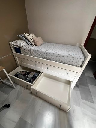 Cama nido compacta con cajones
