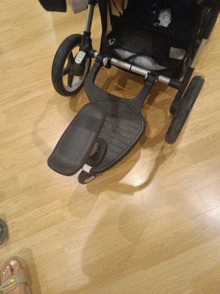 Bugaboo Fox 2 con 2 capotas y saco + patín confort