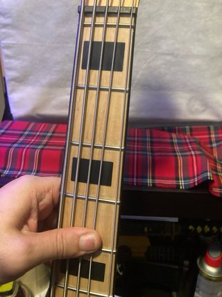 Bajo Harley Benton Pro 5 cuerdas JB con mejoras
