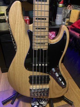 Bajo Harley Benton Pro 5 cuerdas JB con mejoras