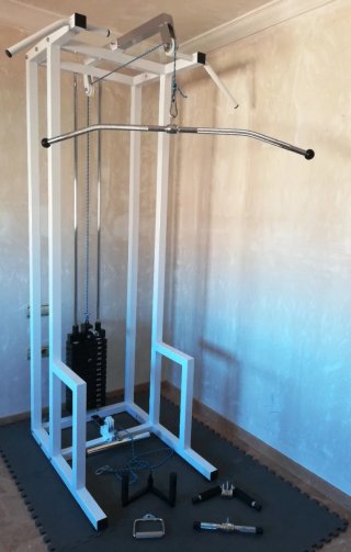 Jaula de musculación con 70kg y accesorios