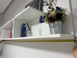 Estantería blanca de madera