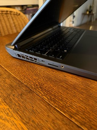 MSI Vector 16 HX i9 + RTX 4080 | 32GB | 240Hz