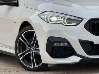 BMW Serie 2 2021 218i M-Sport Manual Alpine White