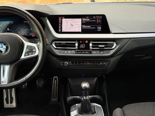 BMW Serie 2 2021 218i M-Sport Manual Alpine White