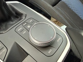 BMW Serie 2 2021 218i M-Sport Manual Alpine White
