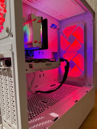 PC Gaming Blanco con RGB