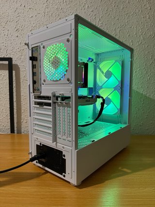 PC Gaming Blanco con RGB