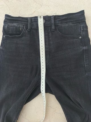 Pantalón vaquero slim negro Stradivarius