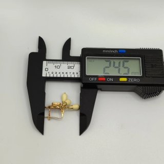 00742 PENDIENTES TIPO CORAL BALNCO DE ORO DE 18K