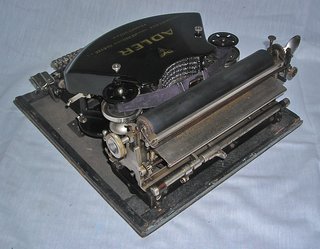 Máquina de escribir Adler Modelo 7