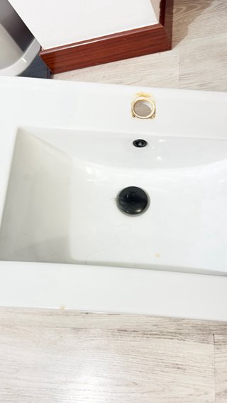 Lavabo de porcelana blanco 100 metros