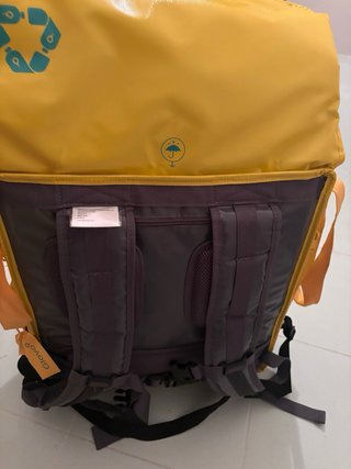 Mochila Glovo + chubasquero