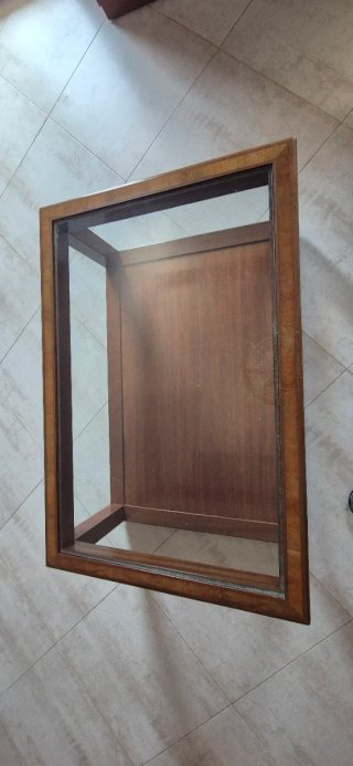Mesa de centro de madera y cristal
