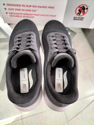 Zapatillas Skechers Hands Free Swift Fit Gris