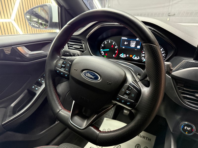 Ford Focus 1.0 Ecoboost ST-Line 2022, foto 19