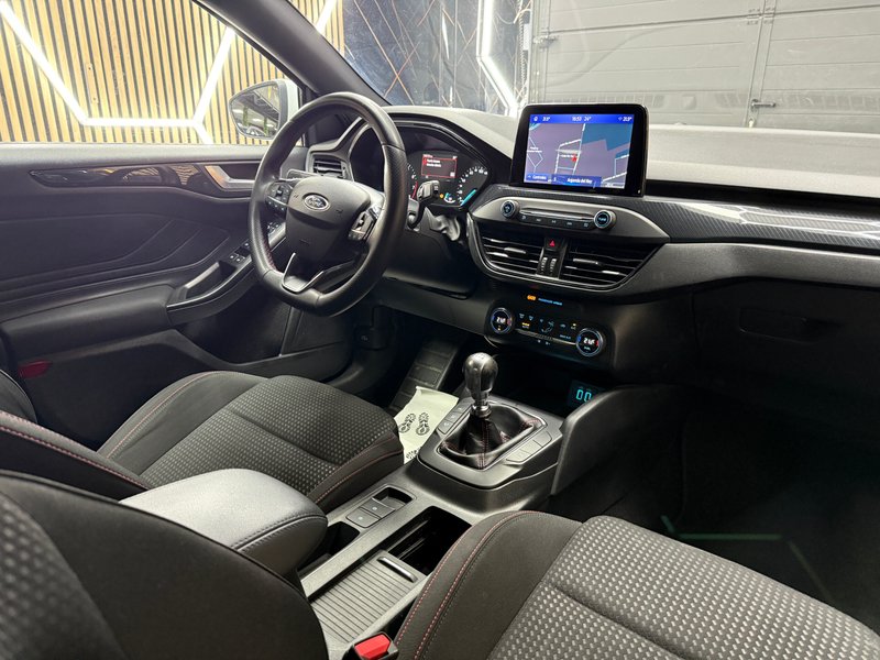 Ford Focus 1.0 Ecoboost ST-Line 2022, foto 23