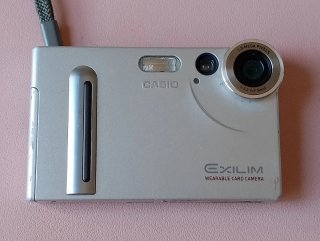 Casio Exilim EX-S2 cámara digital vintage funciona